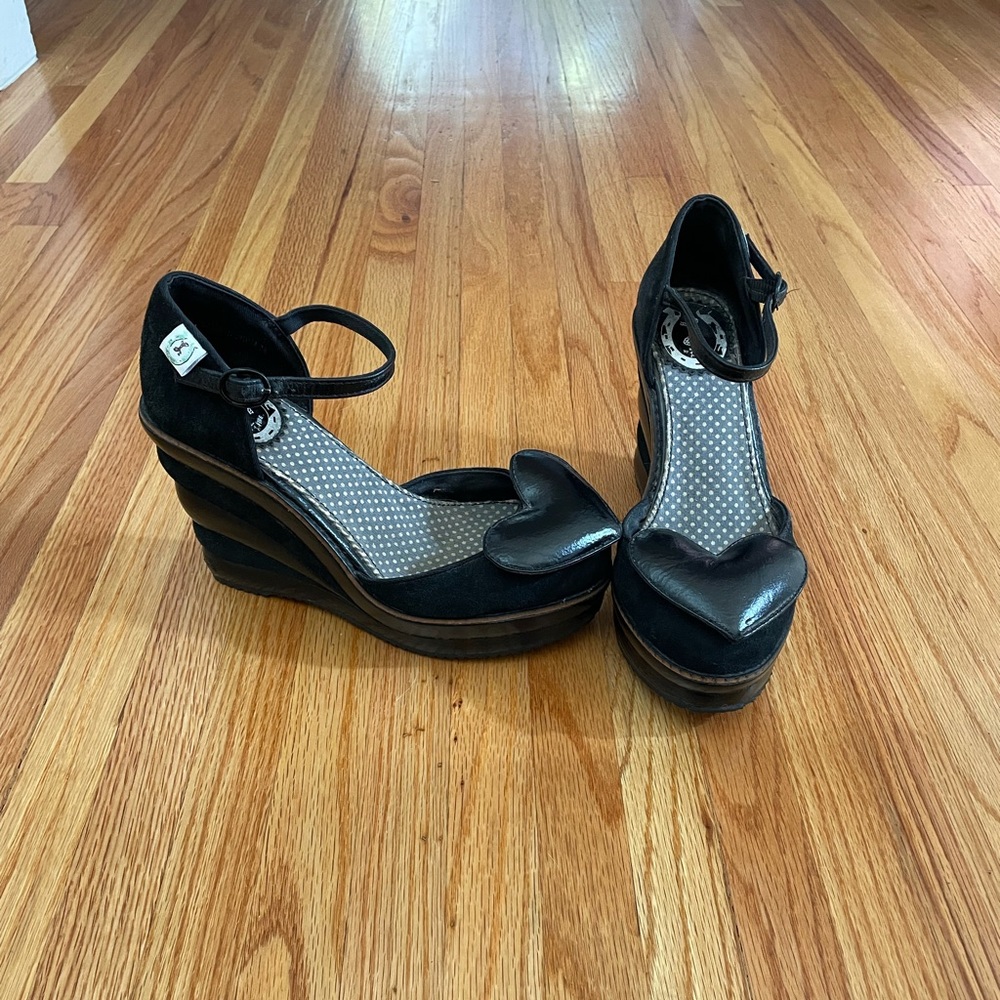 Miss L Fire black heart platform shoes, 8 ❤️‍🔥❤️‍🔥❤️‍🔥